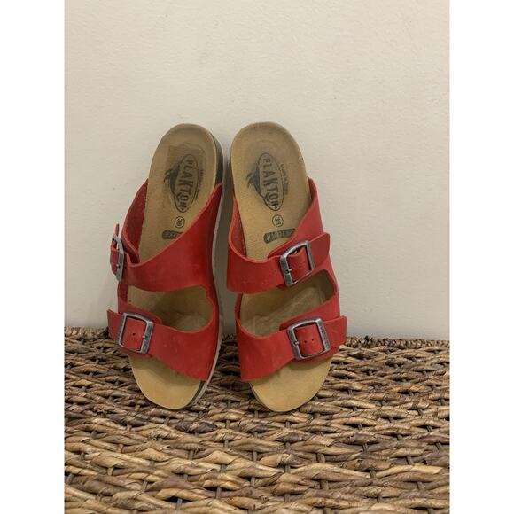 PLAKTON gel touch RED LEATHER STRAP SLIP ON SANDALS 7.5 made in Spain - Picture 1 of 9